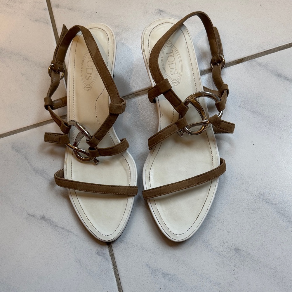 Tod's Tan Strappy Sandals kitten heel size 36.5
